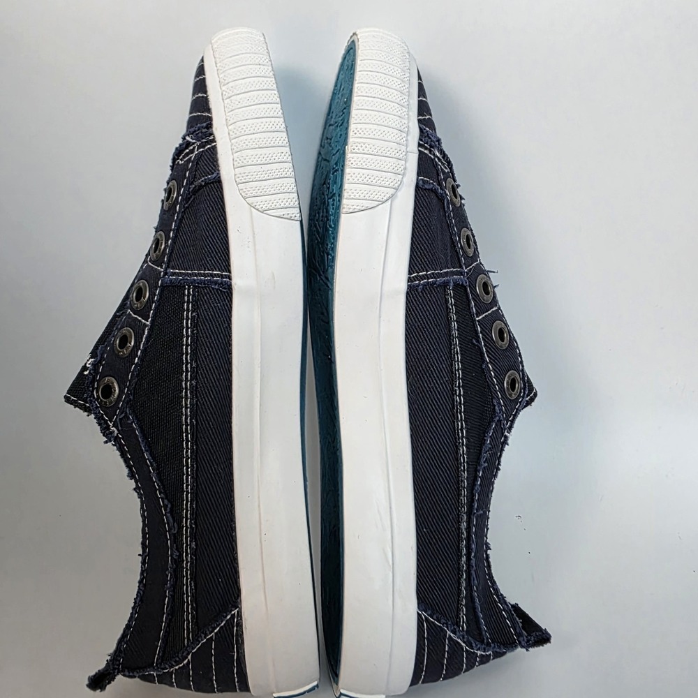 NEW Women's Blowfish Malibu Slip-On sneakers in a dark blue canvas Size 8.5M - Picture 11 of 12